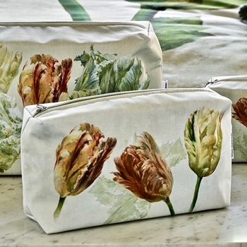 Designers Guild Toiletry Bag - Spring Tulip Buttermilk MEDIUM 9W/3D/6H *