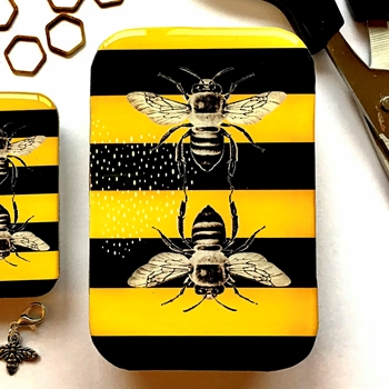Bee Decoupaged Tin - 3.5x2.3x.5in Slide Open