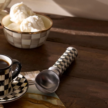 Courtly Ice Cream Scoop 8in