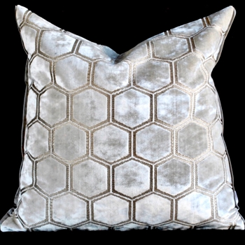 Designers Guild Cushion - Manipur Oyster 22SQ